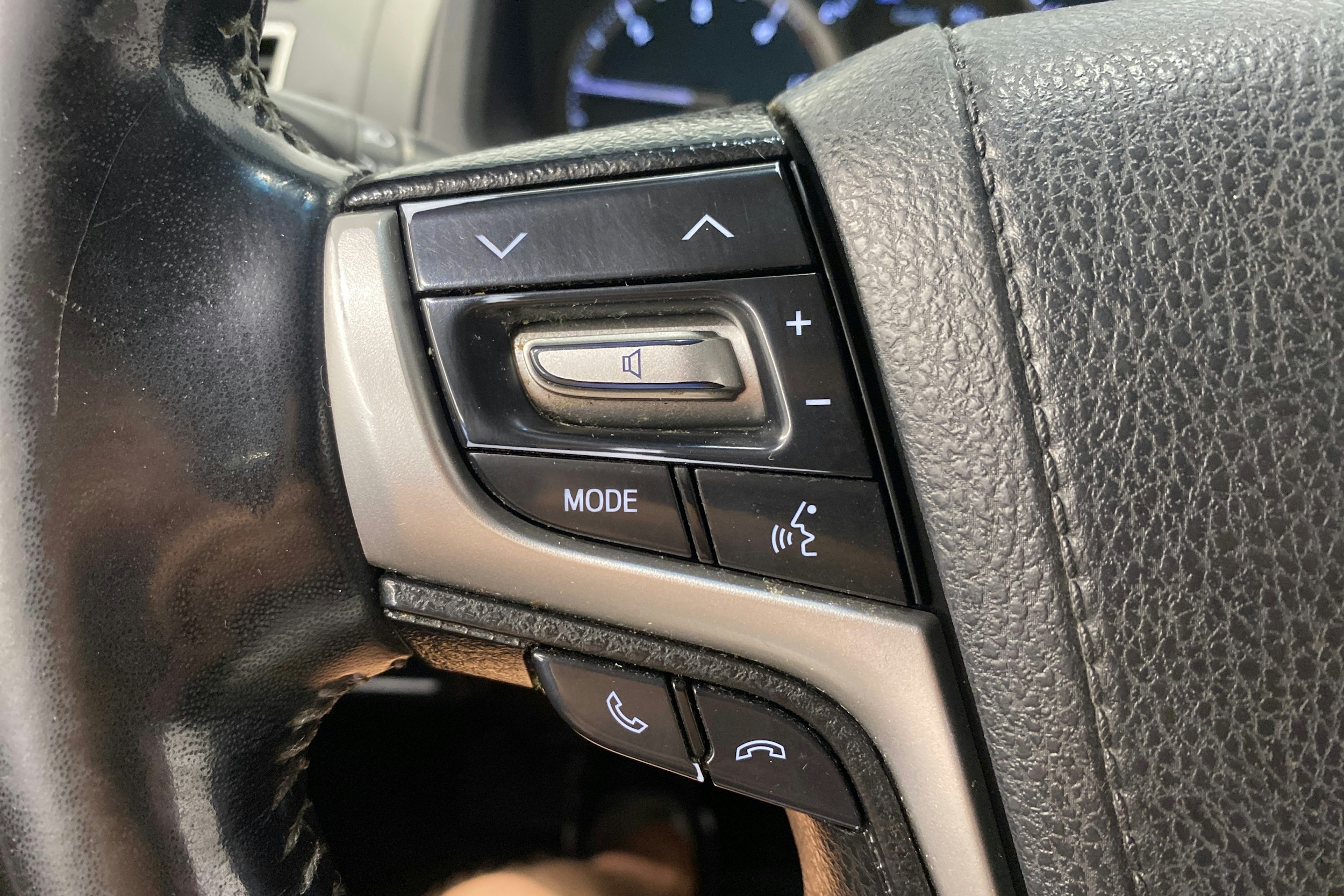 ruskea (beige) Toyota Land Cruiser 2019 kuva 16.