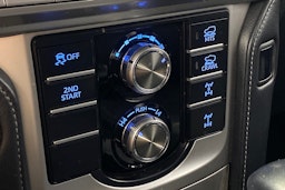 ruskea (beige) Toyota Land Cruiser 2019 kuva 23.