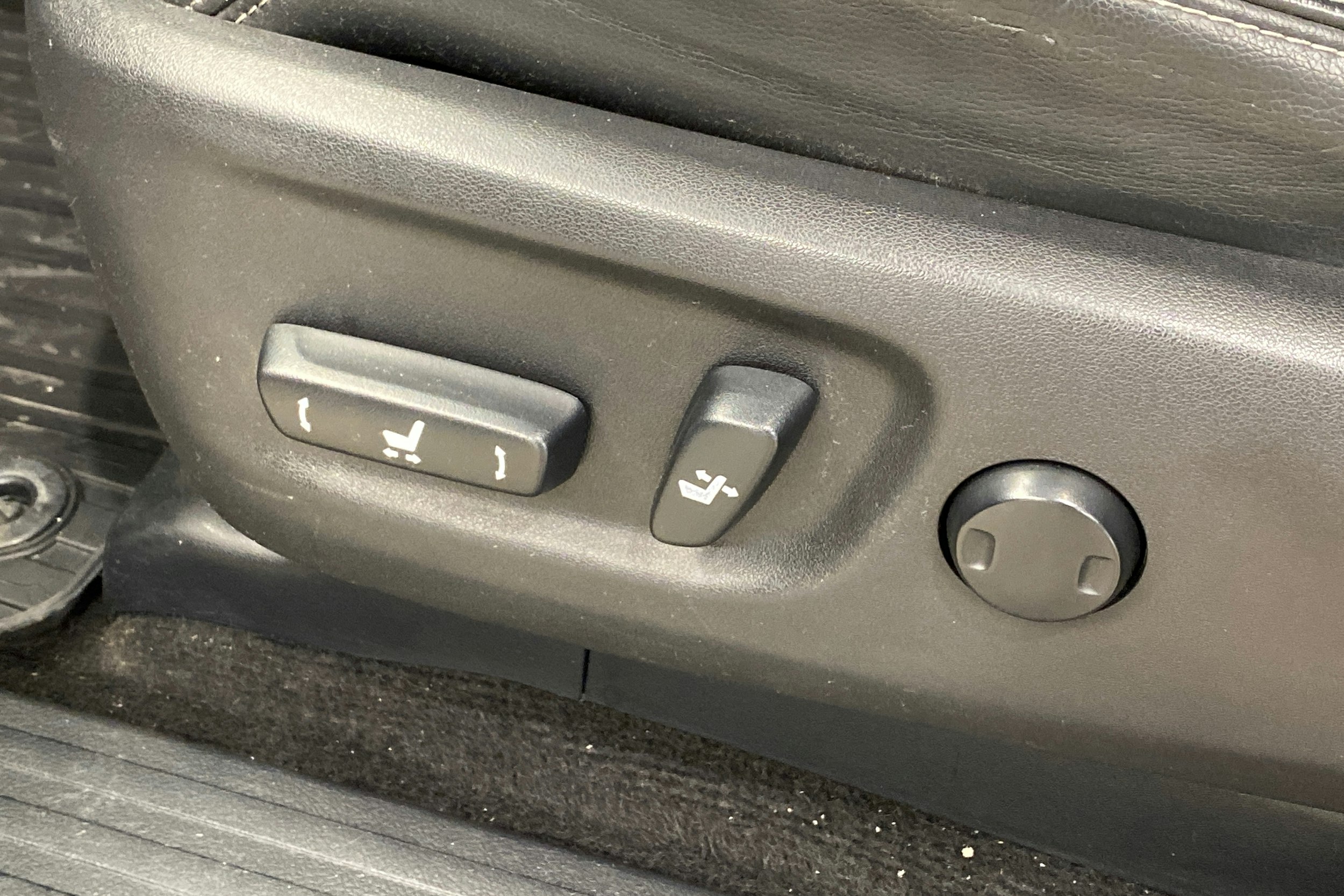 ruskea (beige) Toyota Land Cruiser 2019 kuva 28.