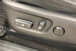 ruskea (beige) Toyota Land Cruiser 2019 kuva 28.