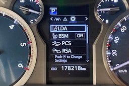 ruskea (beige) Toyota Land Cruiser 2019 kuva 30.
