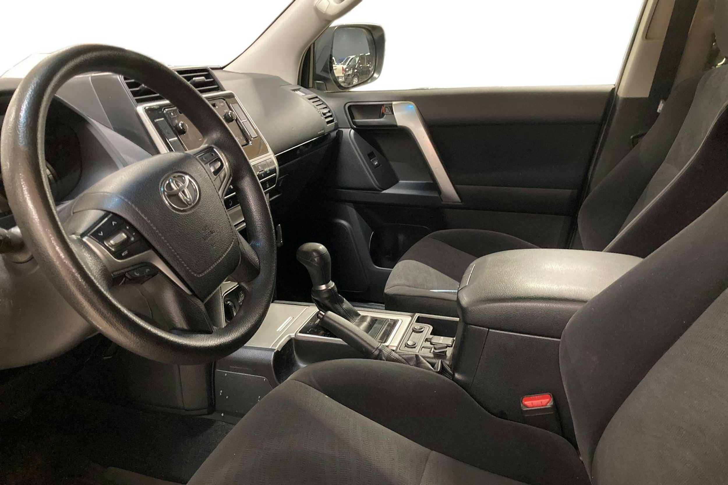 hopea Toyota Land Cruiser 2019 kuva 3.
