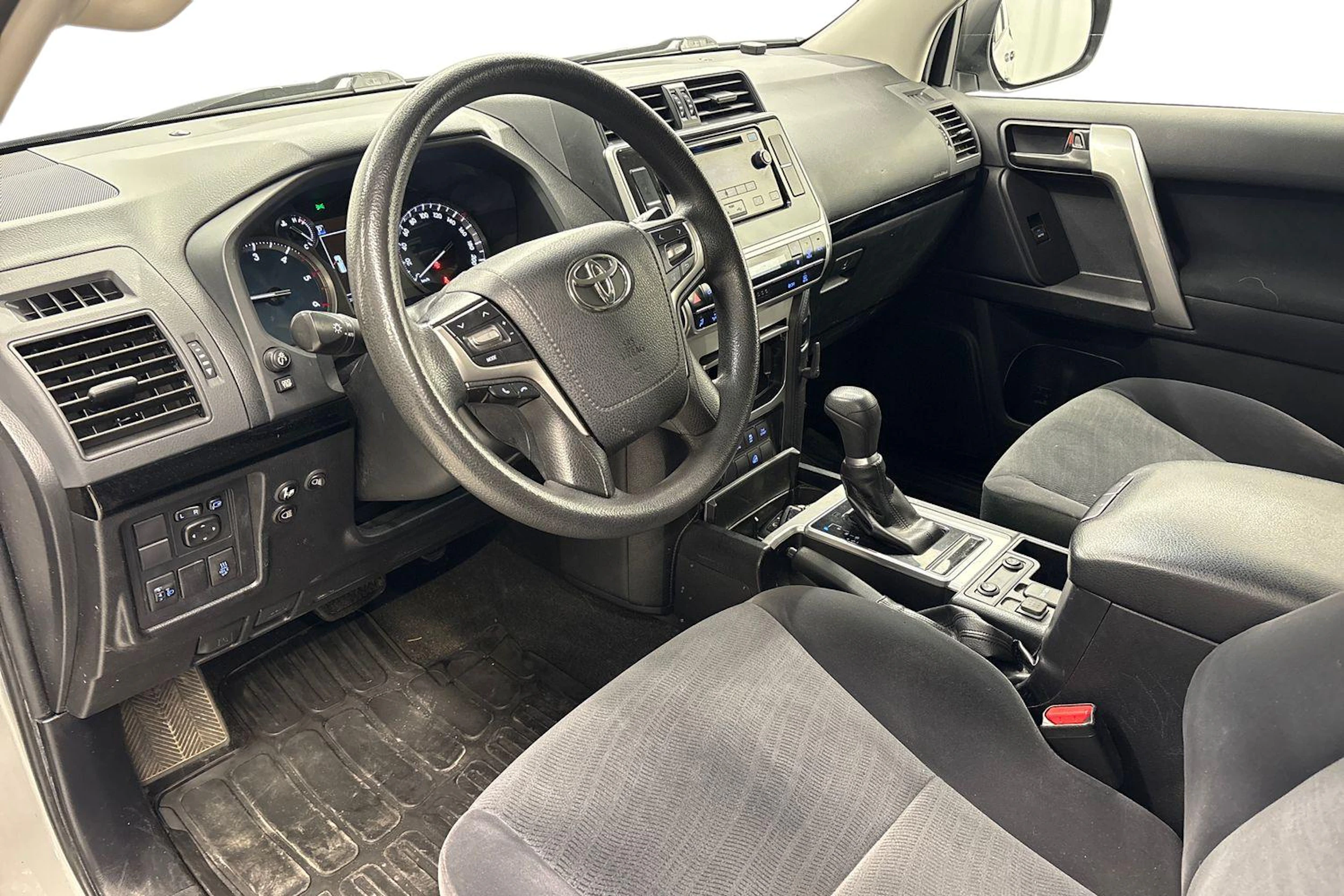 hopea Toyota Land Cruiser 2019 kuva 6.