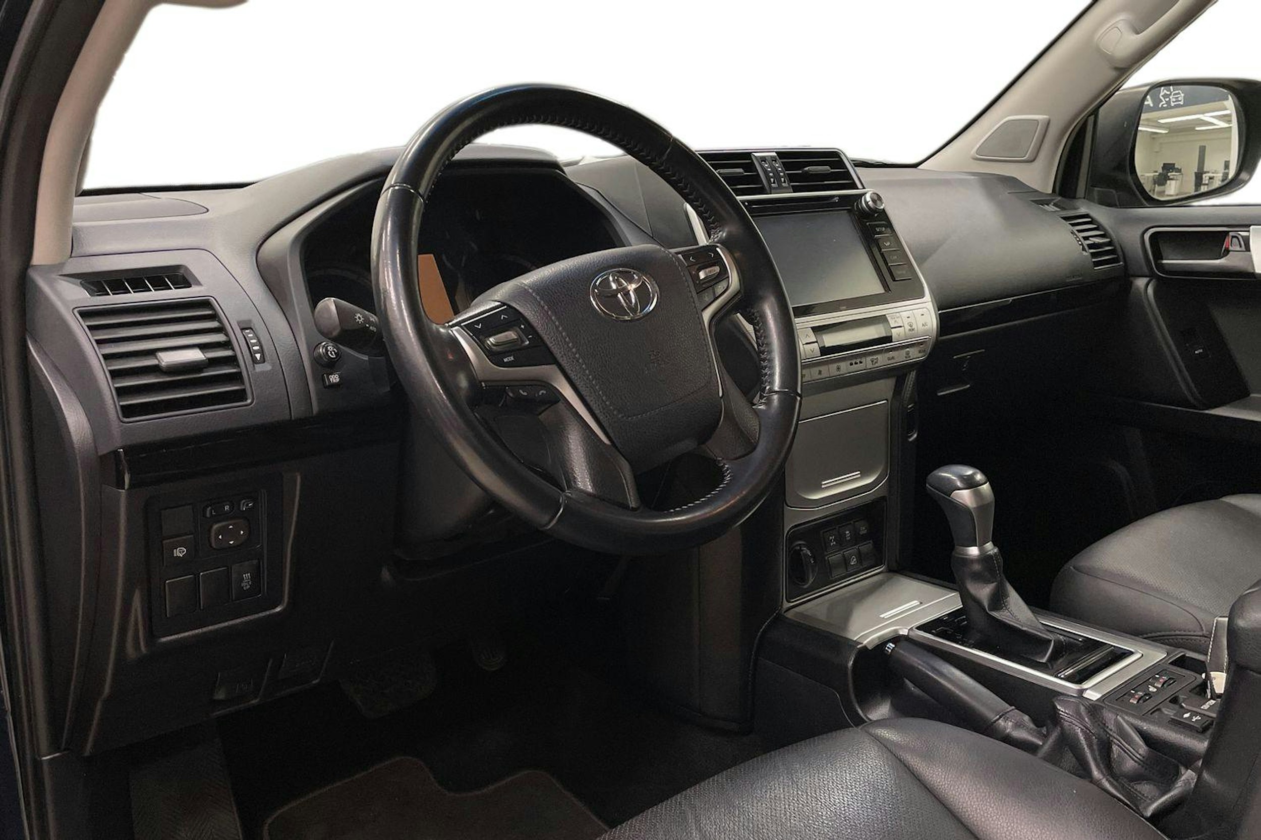 met. sininen Toyota Land Cruiser 2020 kuva 7.