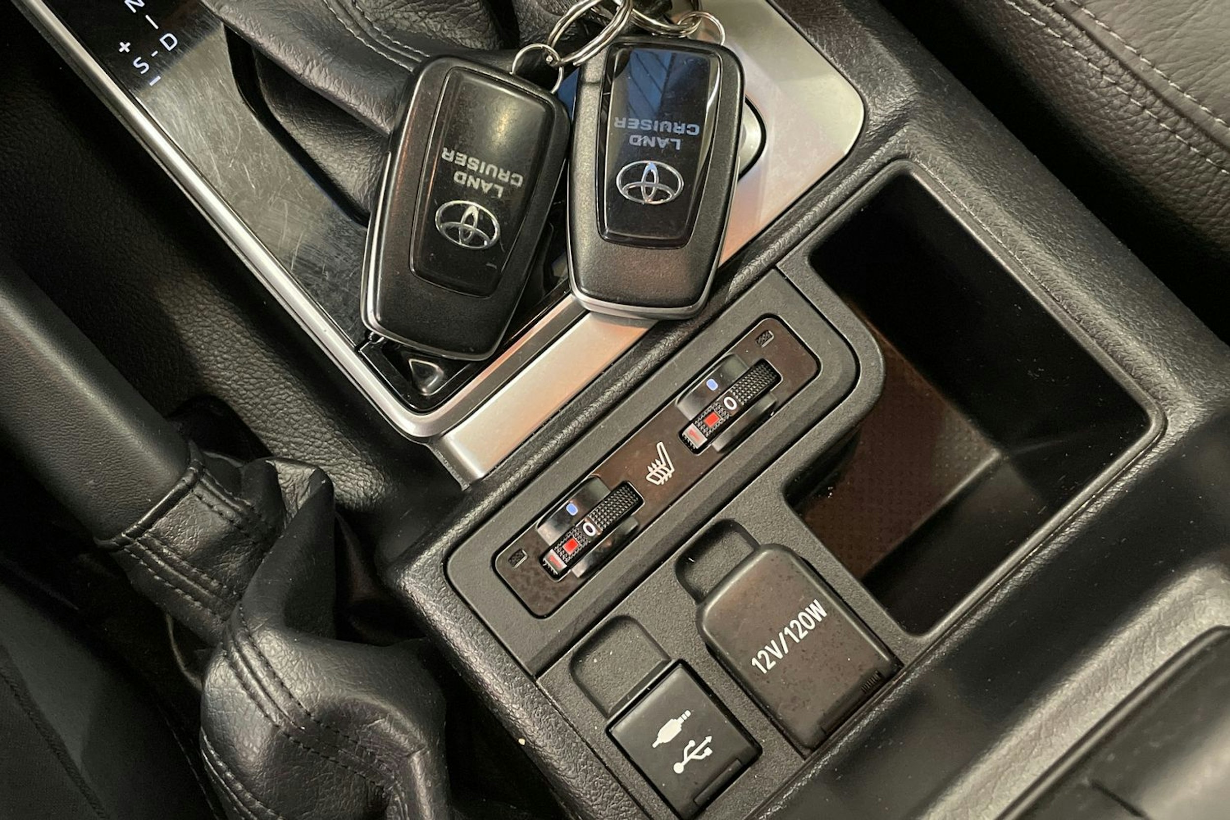 met. sininen Toyota Land Cruiser 2020 kuva 22.