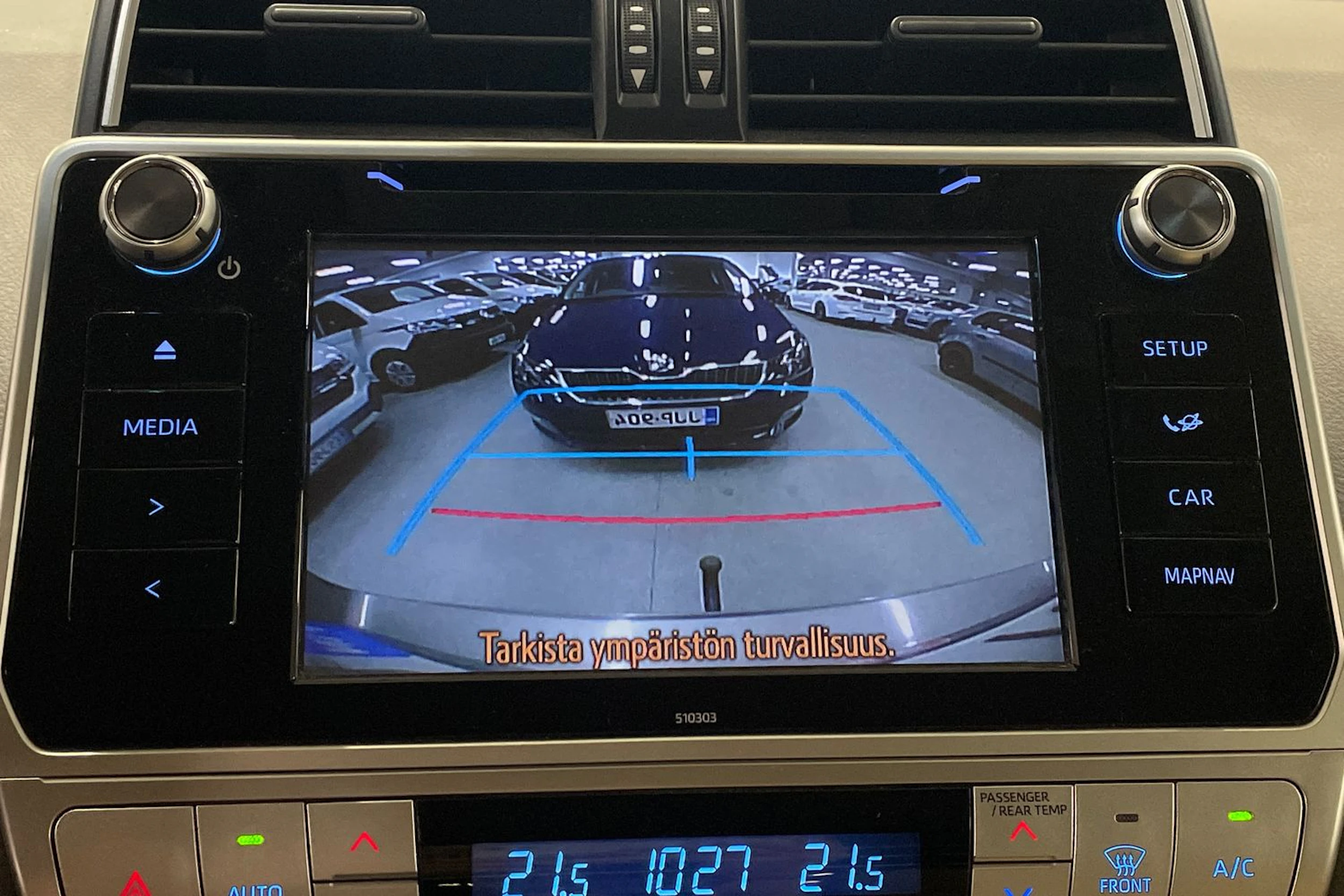 Ruskea (beige) Toyota Land Cruiser 2020 kuva 15.
