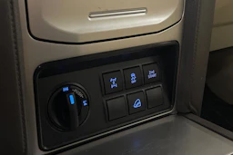 Ruskea (beige) Toyota Land Cruiser 2020 kuva 17.