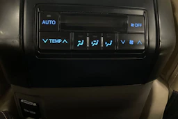 Ruskea (beige) Toyota Land Cruiser 2020 kuva 23.