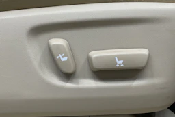 Ruskea (beige) Toyota Land Cruiser 2020 kuva 29.