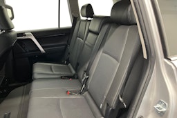 hopea Toyota Land Cruiser 2021 kuva 8.