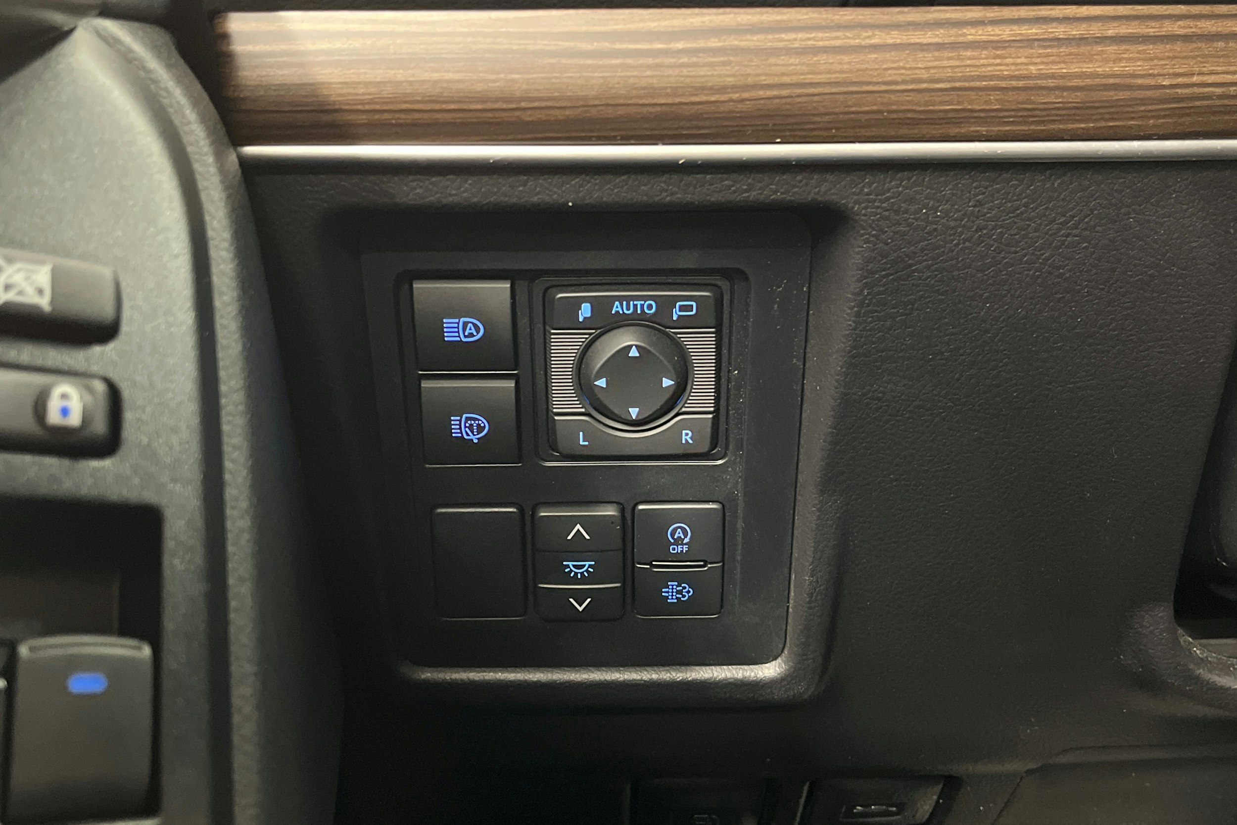 hopea Toyota Land Cruiser 2021 kuva 15.