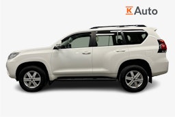 valkoinen Toyota Land Cruiser 2022 kuva 6.