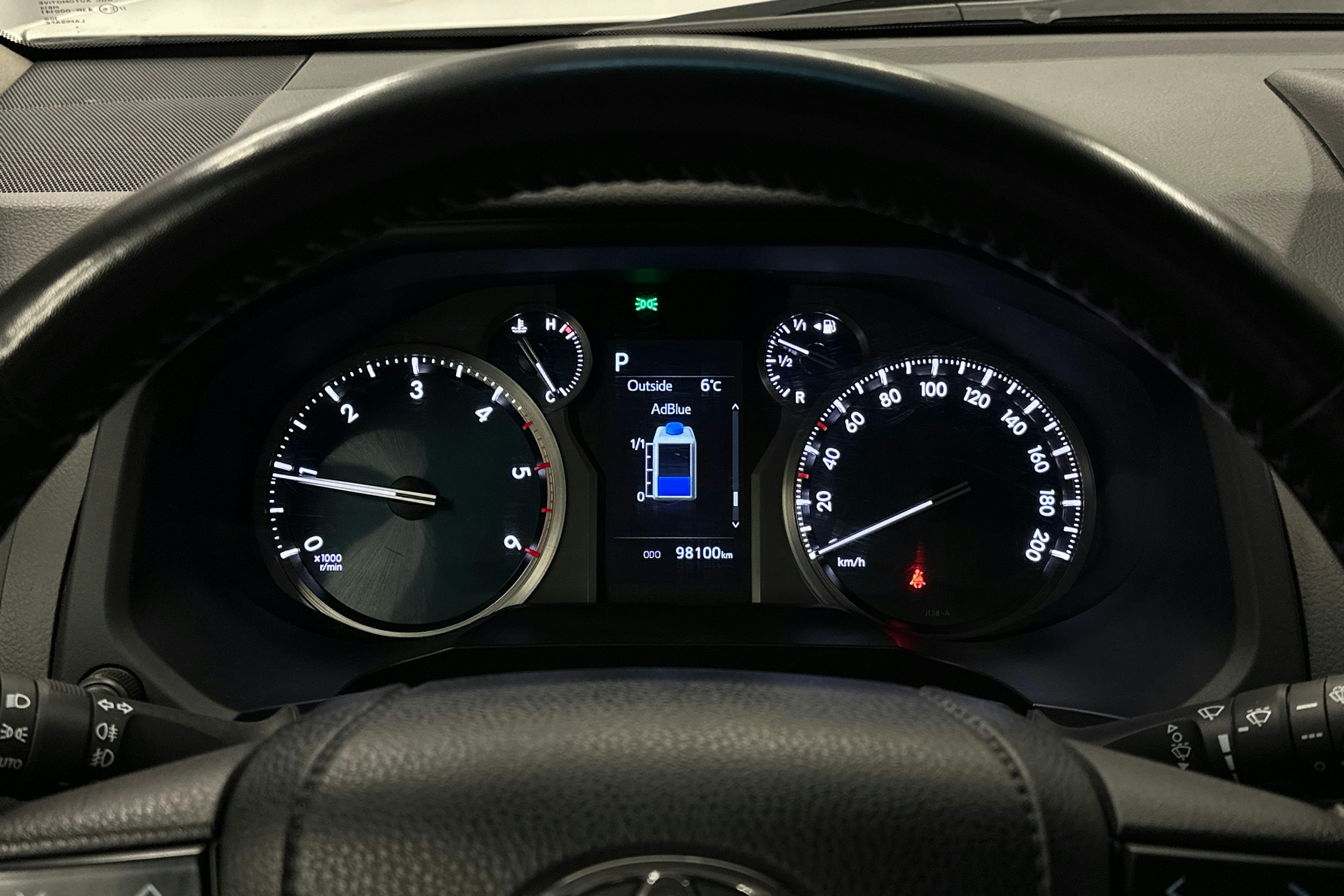 valkoinen Toyota Land Cruiser 2022 kuva 16.