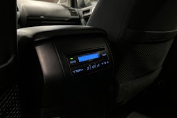 valkoinen Toyota Land Cruiser 2022 kuva 23.