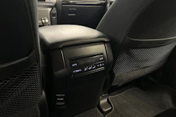 valkoinen Toyota Land Cruiser 2022 kuva 28.