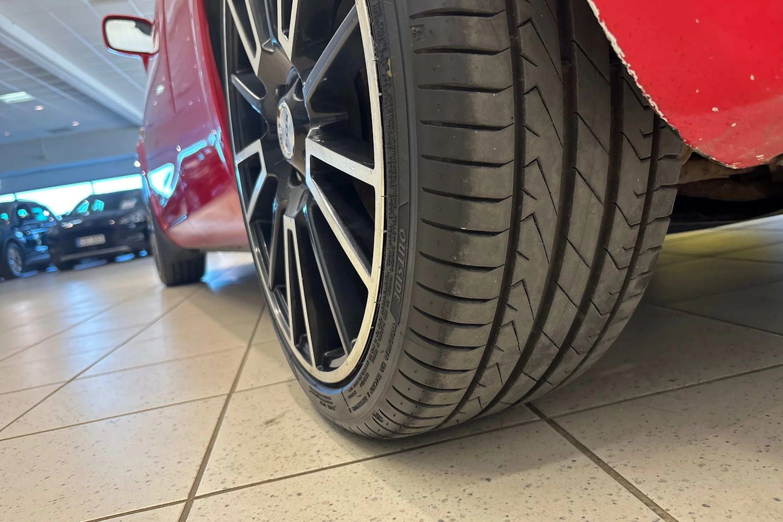 punainen Toyota MR2 2005 kuva 10.