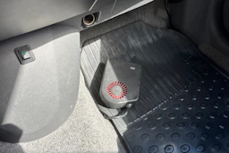 Musta Toyota Prius 2004 kuva 13.