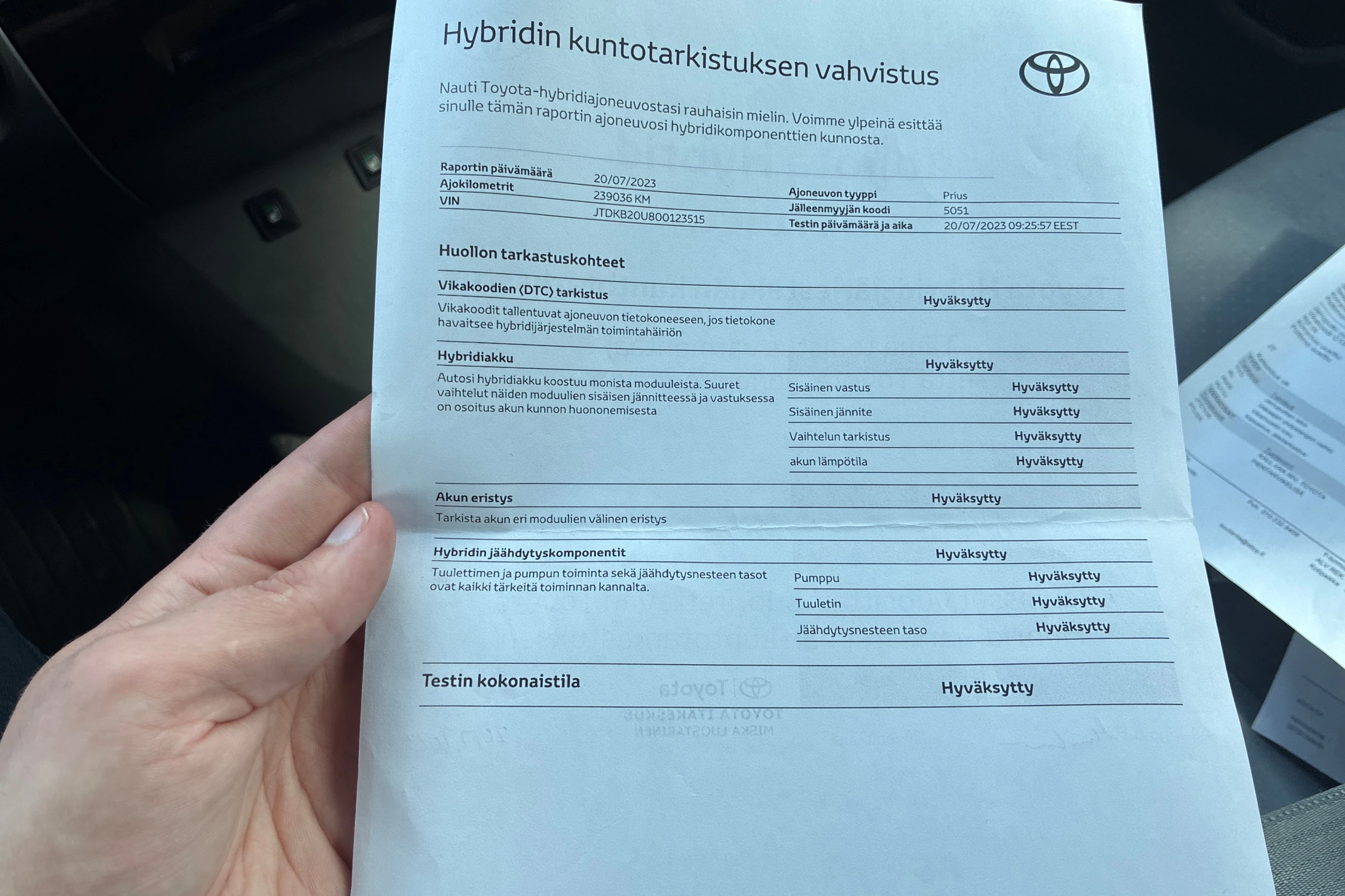 Musta Toyota Prius 2004 kuva 20.