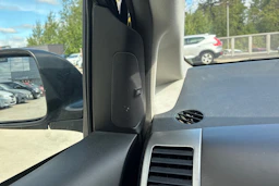 Musta Toyota Prius 2004 kuva 24.