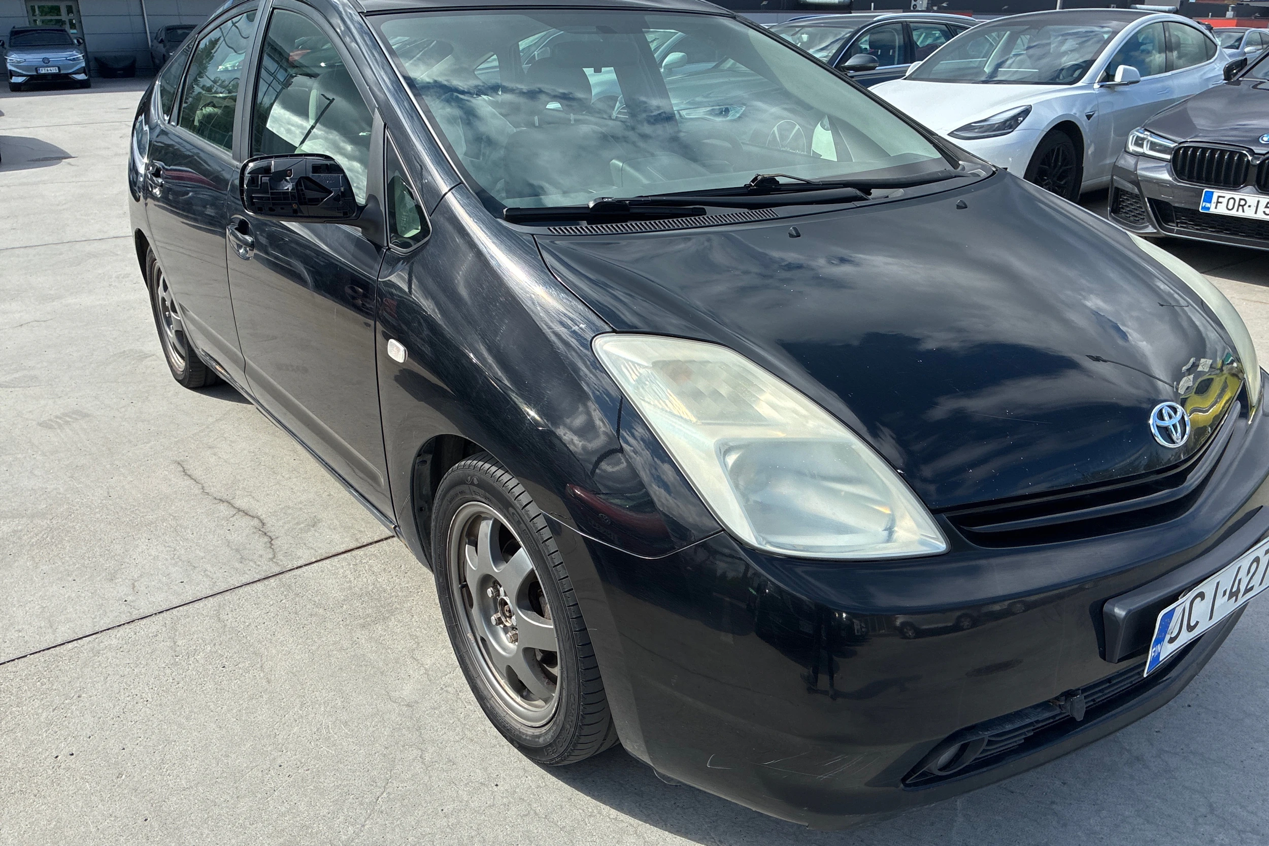 Musta Toyota Prius 2004 kuva 26.