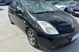 Musta Toyota Prius 2004 kuva 26.
