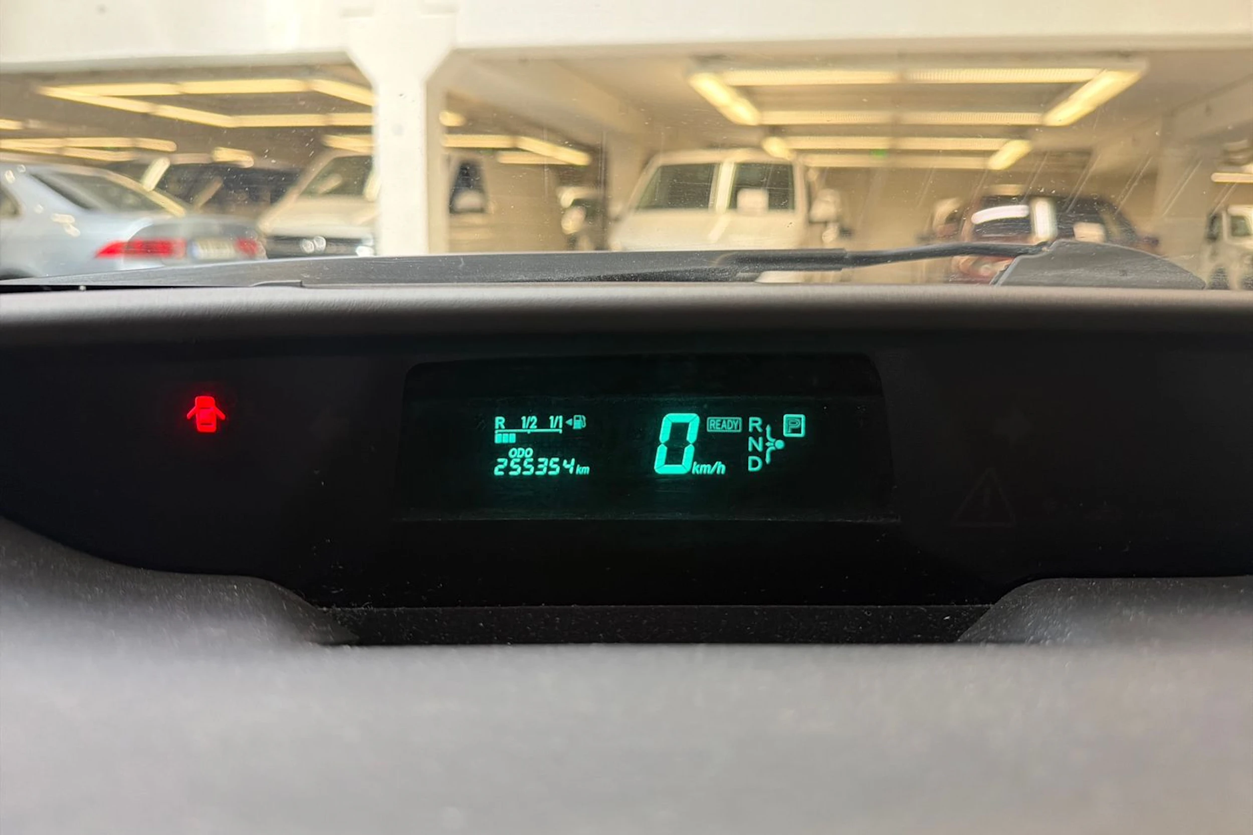 harmaa Toyota Prius 2005 kuva 15.