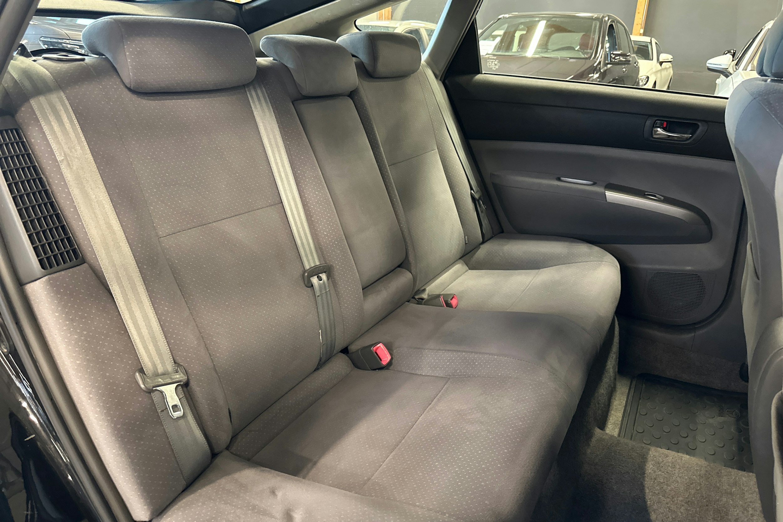 musta Toyota Prius 2008 kuva 13.