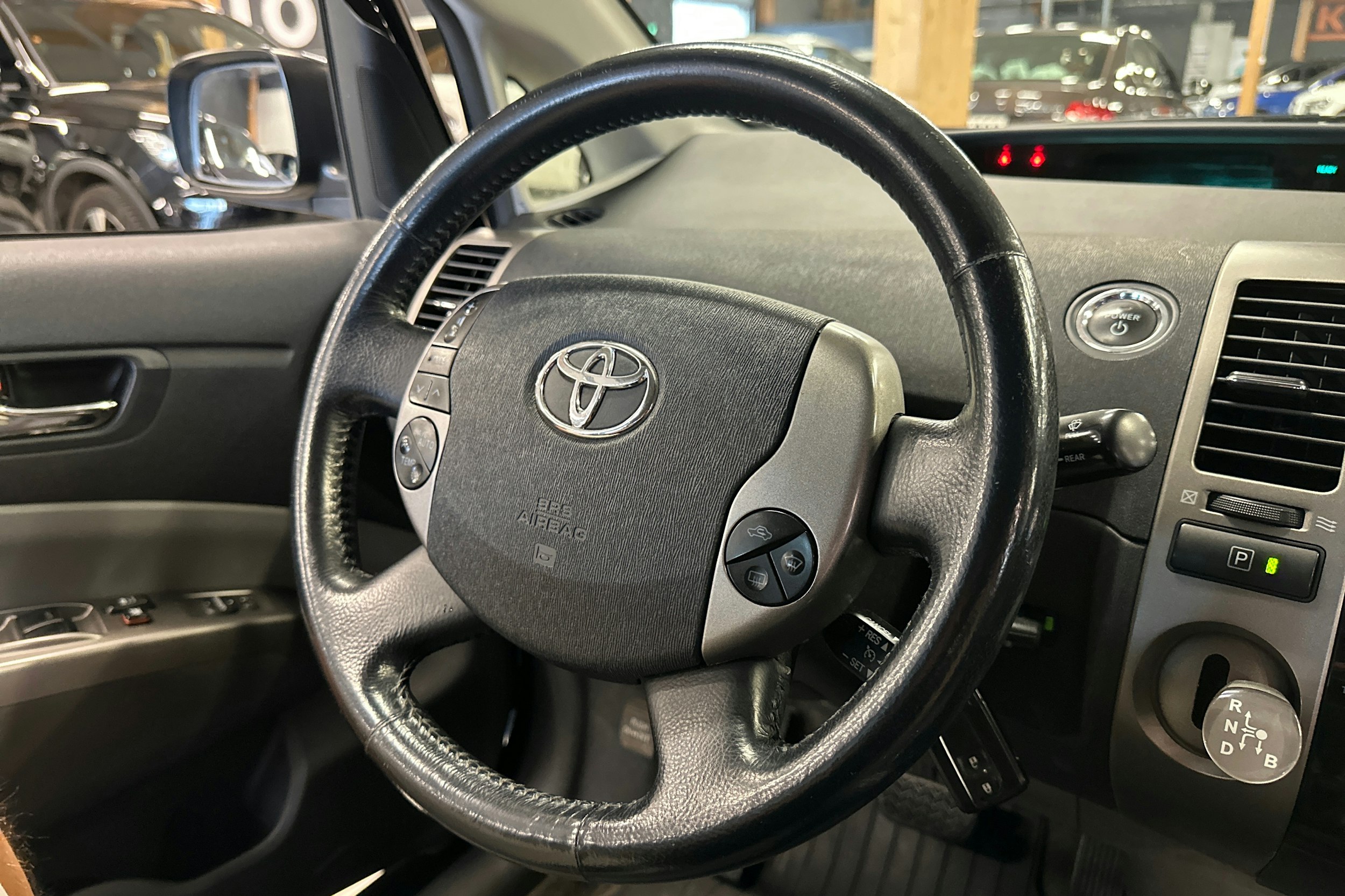 musta Toyota Prius 2008 kuva 15.