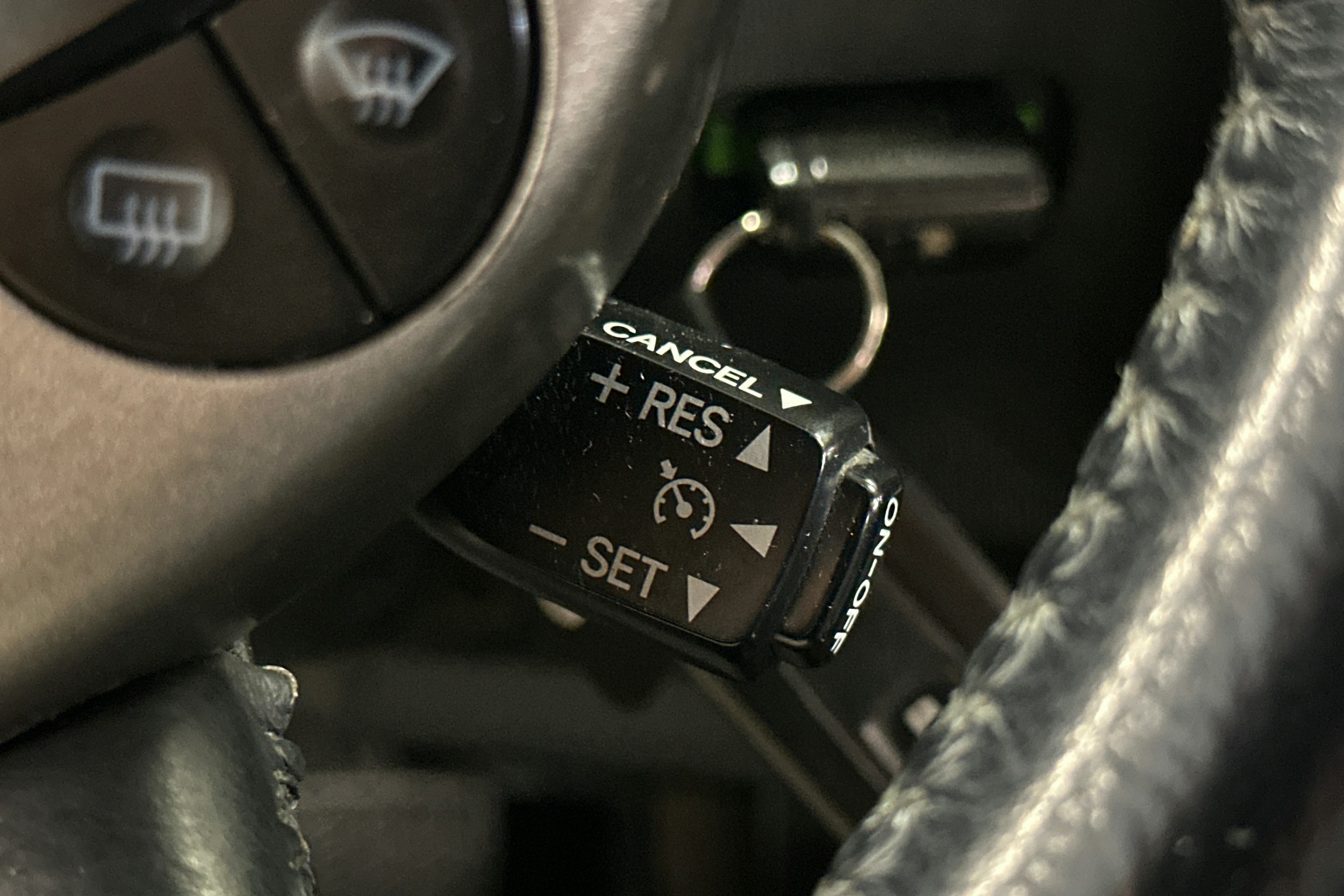 musta Toyota Prius 2008 kuva 18.