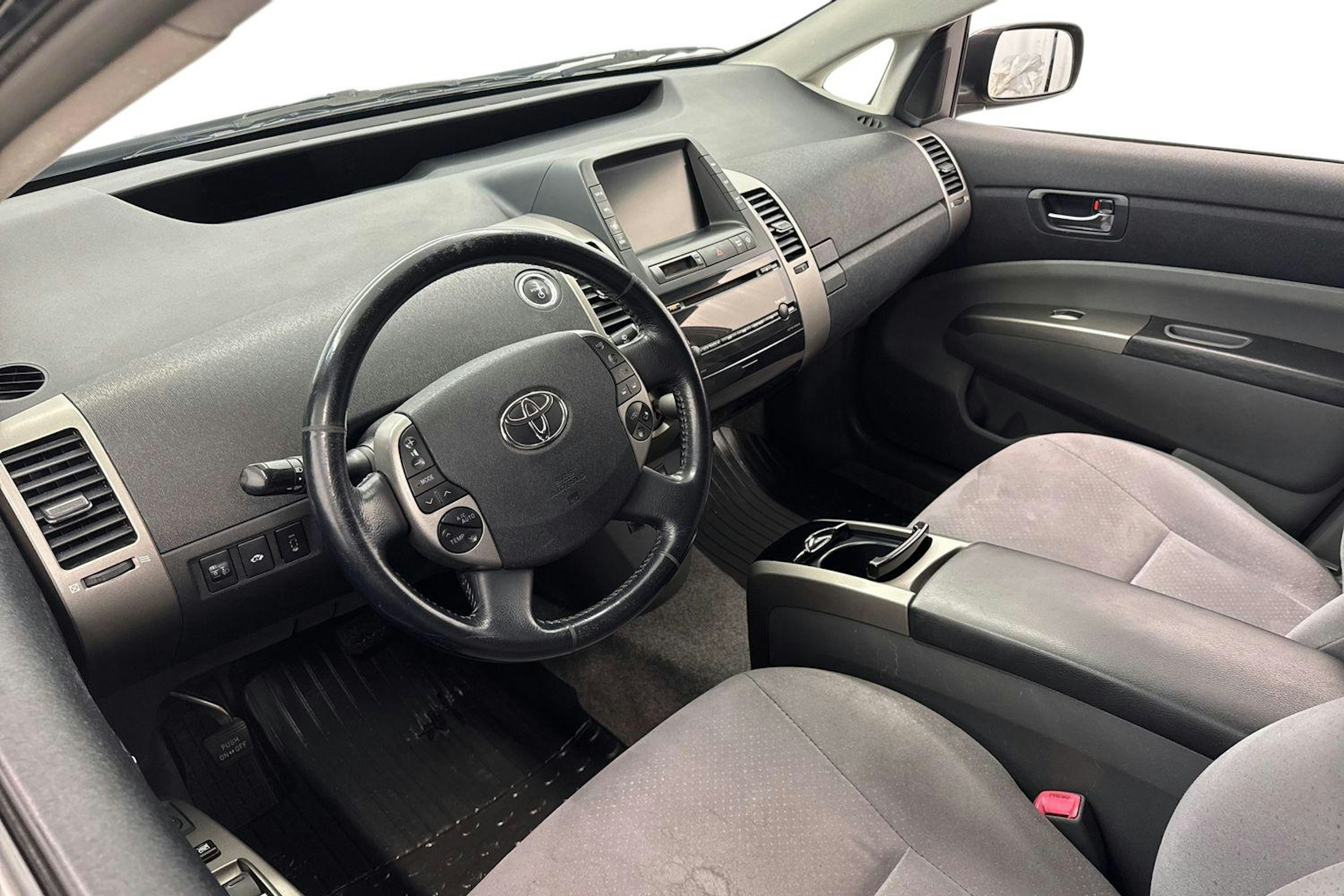 Harmaa Toyota Prius 2008 kuva 6.