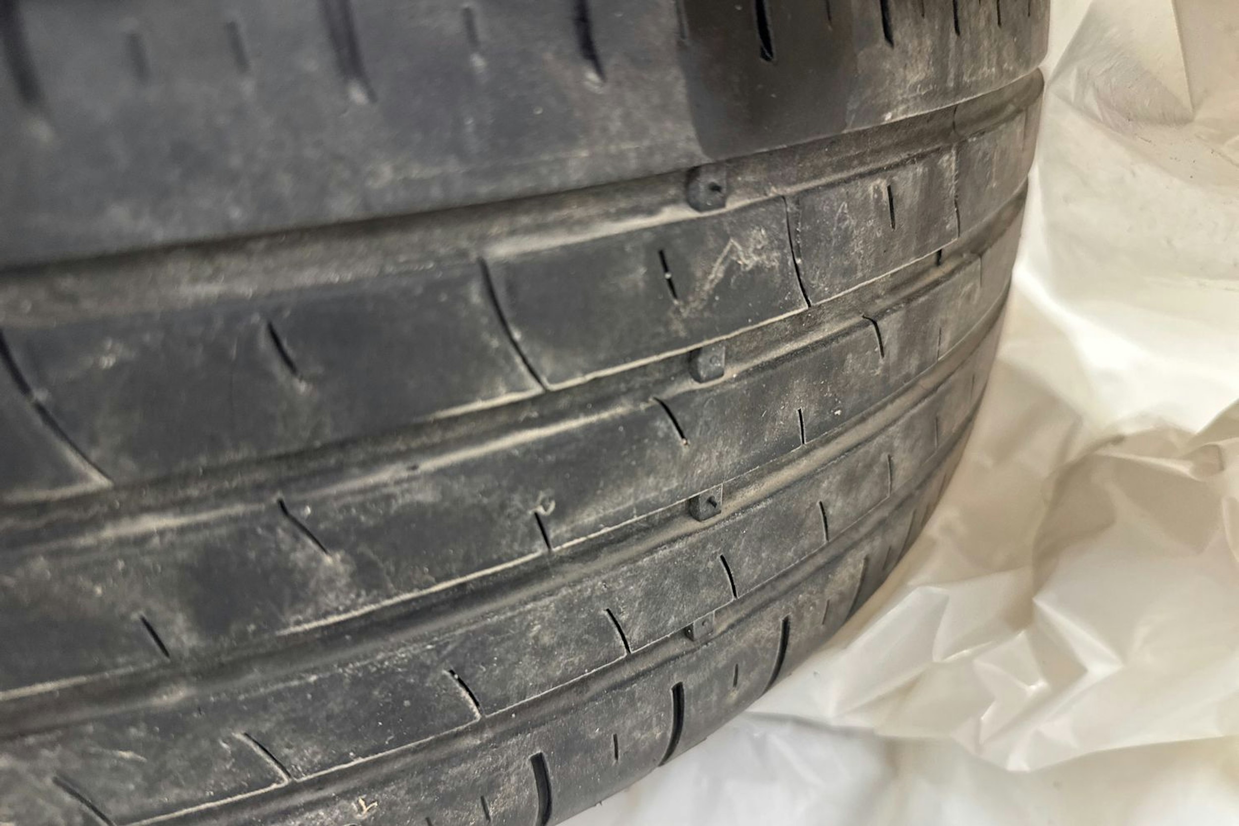 Harmaa Toyota Prius 2008 kuva 12.