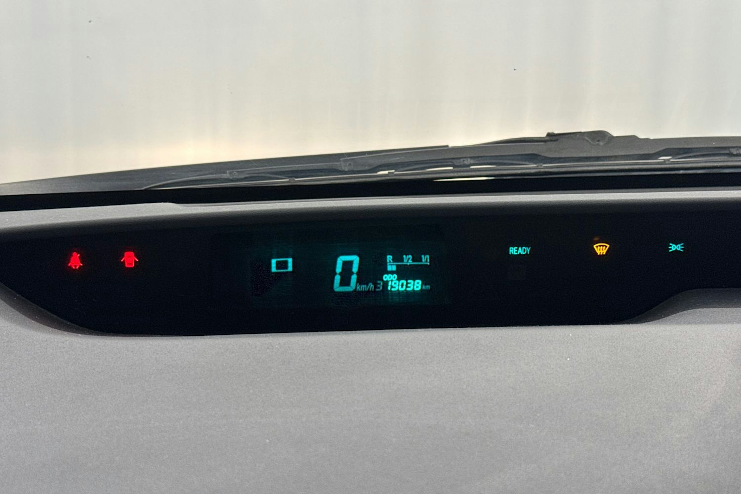 Harmaa Toyota Prius 2008 kuva 19.