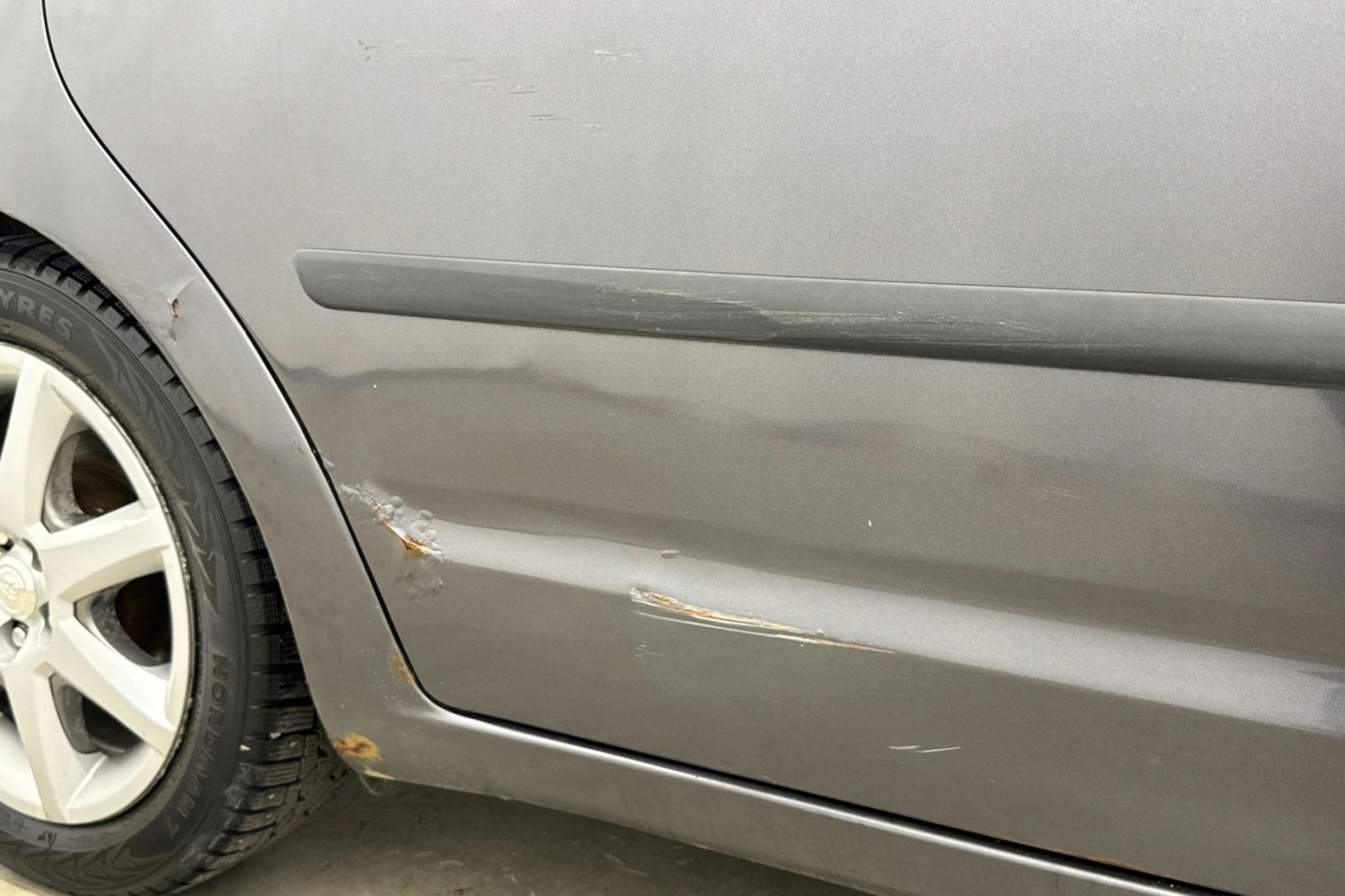 Harmaa Toyota Prius 2008 kuva 31.