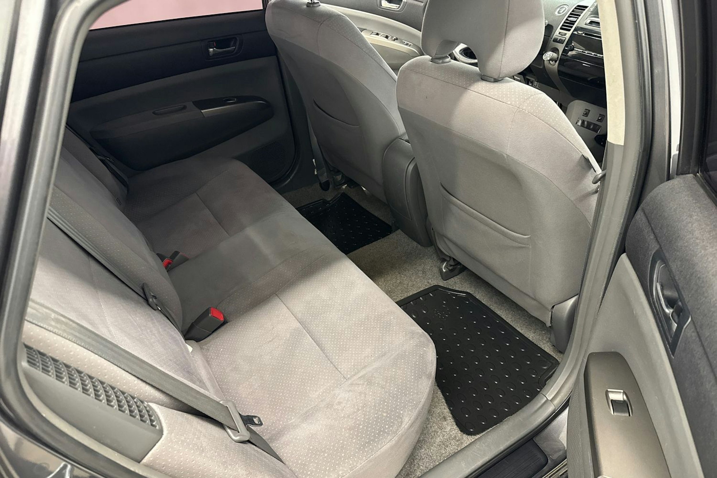 Harmaa Toyota Prius 2008 kuva 36.