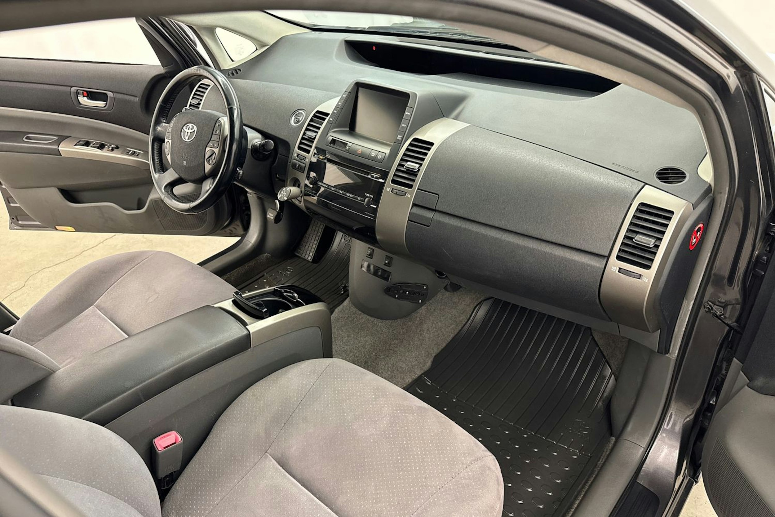 Harmaa Toyota Prius 2008 kuva 37.