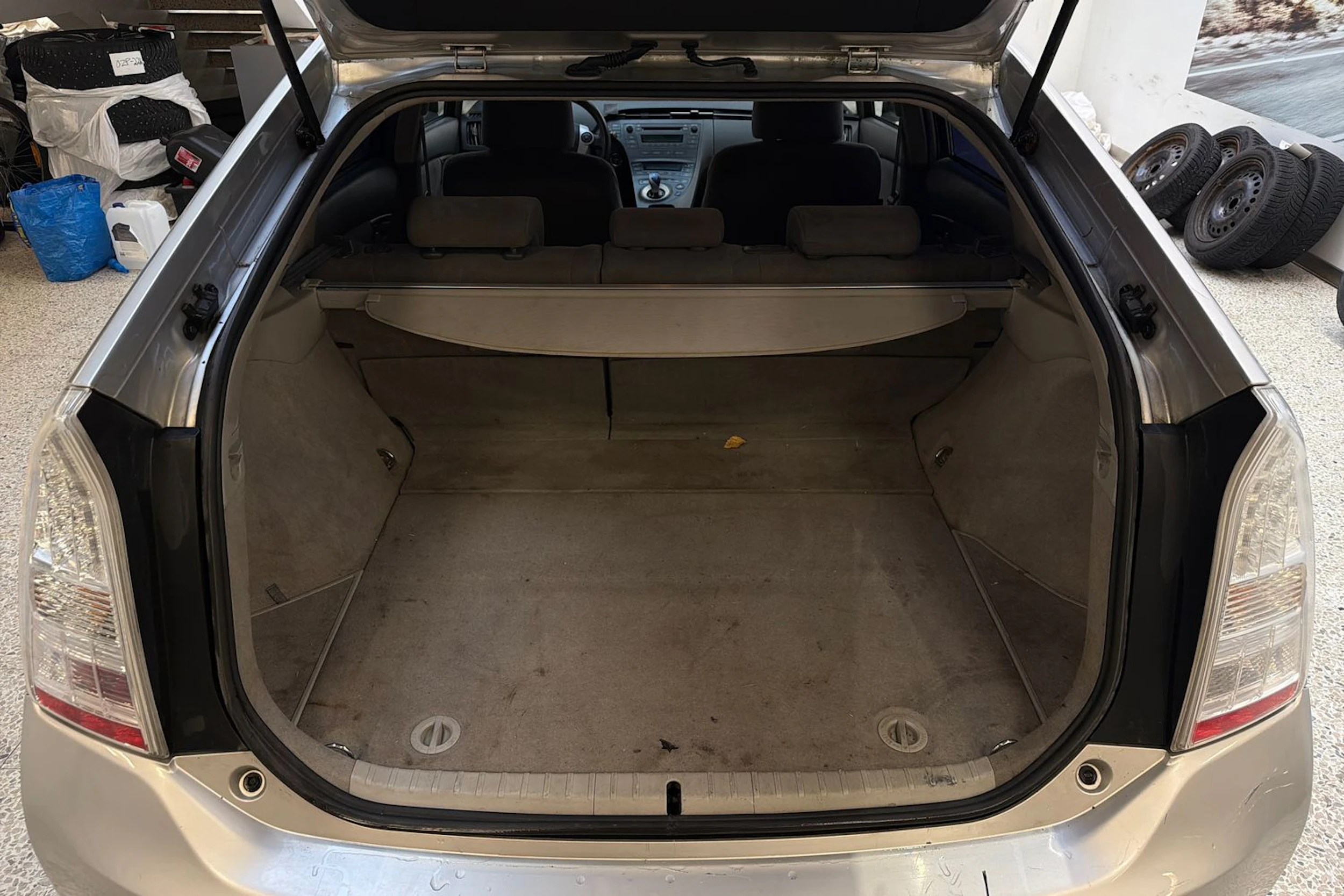 met. harmaa Toyota Prius 2009 kuva 40.