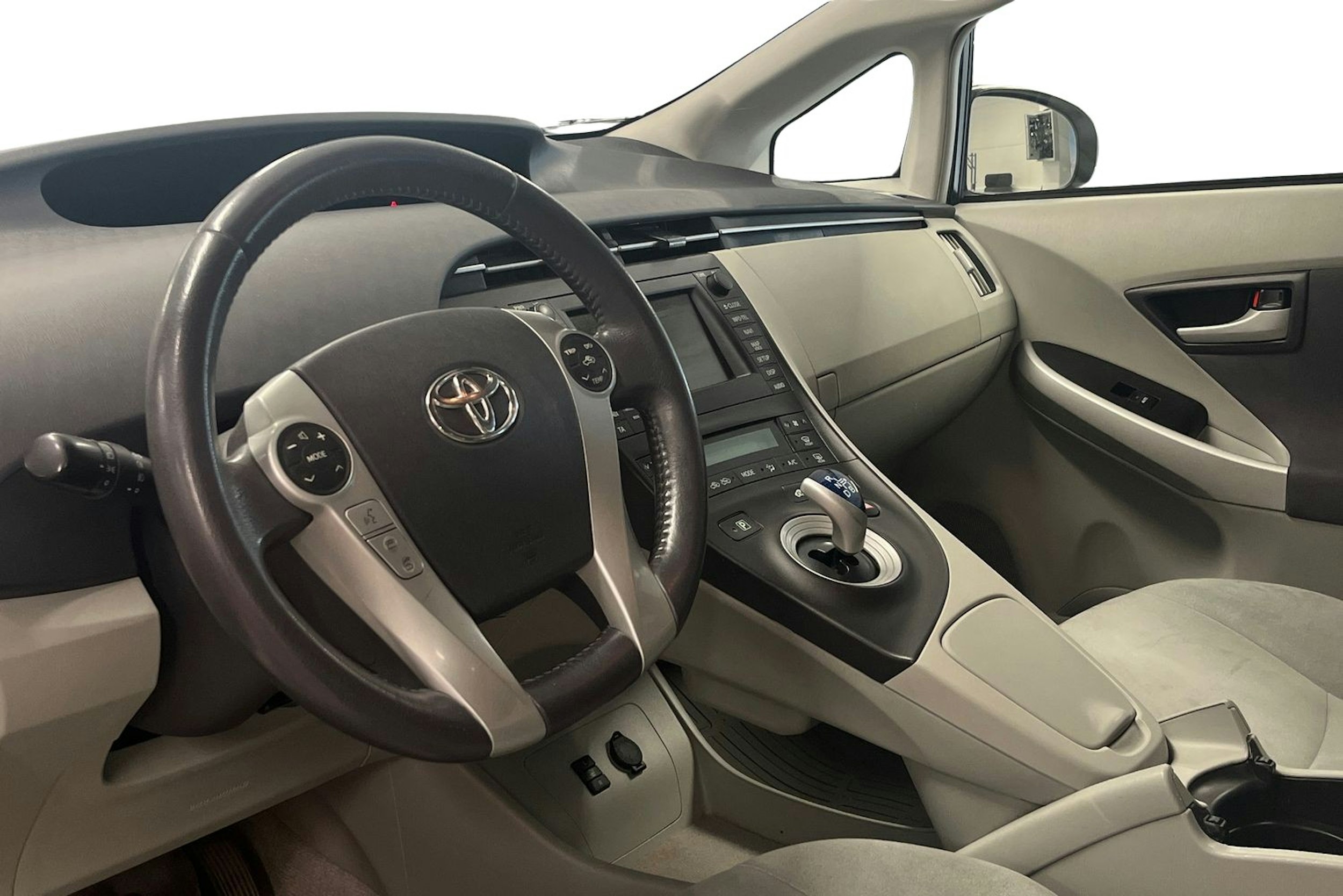 valkoinen Toyota Prius 2010 kuva 7.