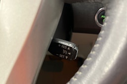 valkoinen Toyota Prius 2010 kuva 19.