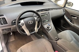 valkoinen Toyota Prius 2010 kuva 7.