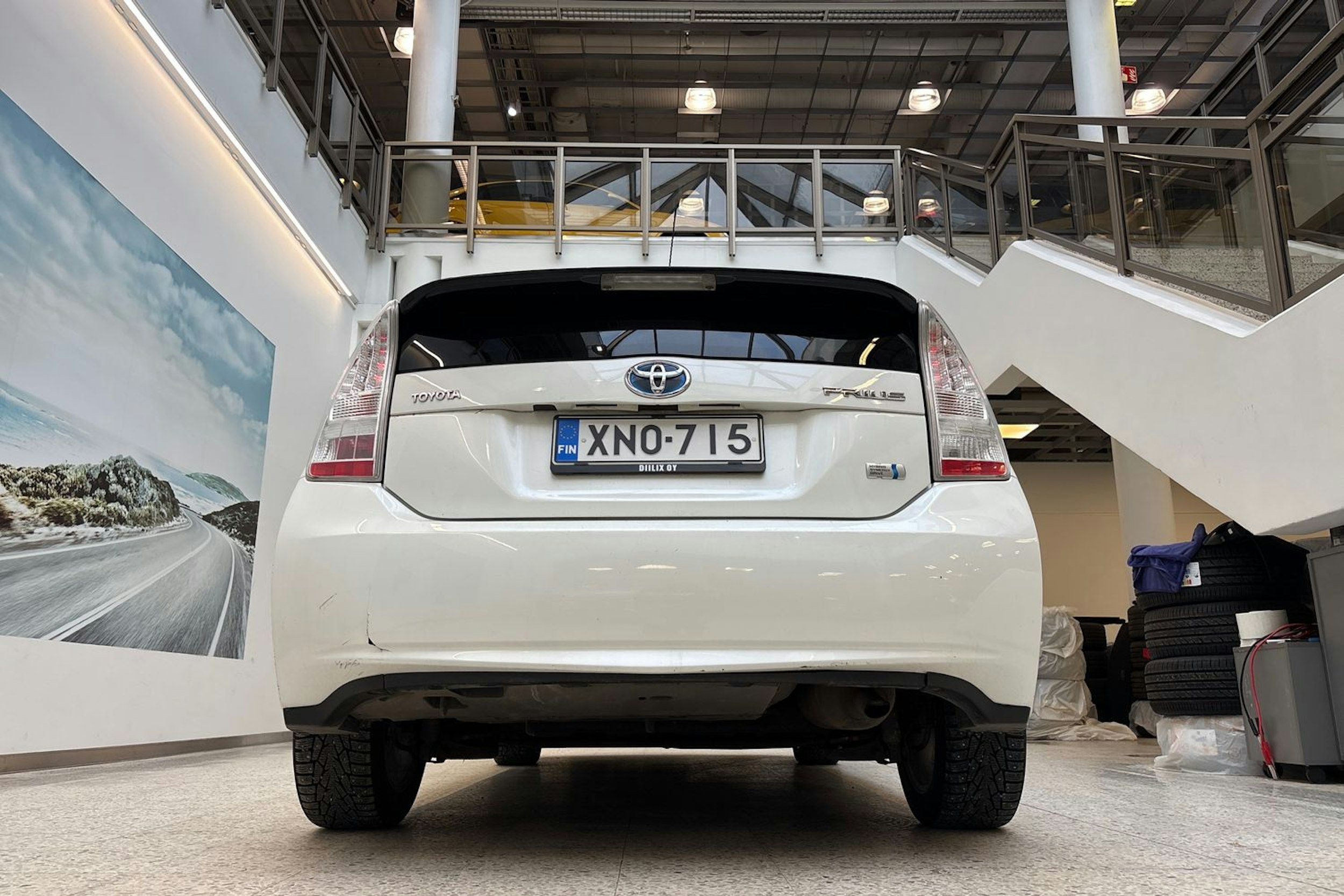 valkoinen Toyota Prius 2010 kuva 21.