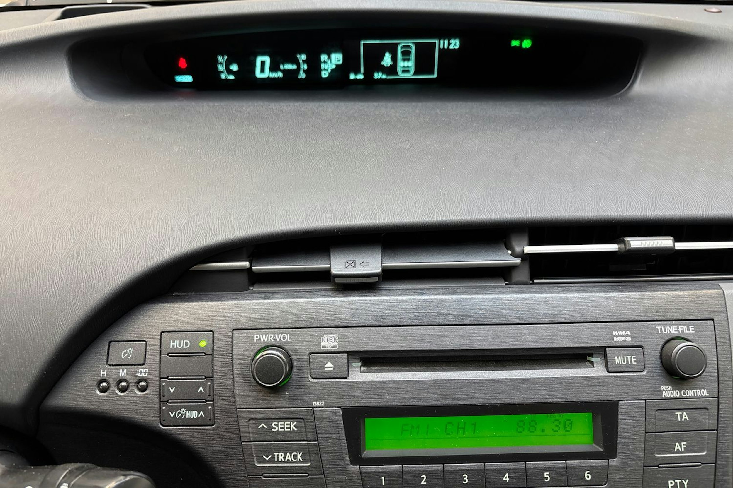 valkoinen Toyota Prius 2010 kuva 28.