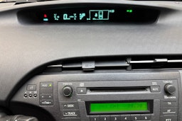 valkoinen Toyota Prius 2010 kuva 28.