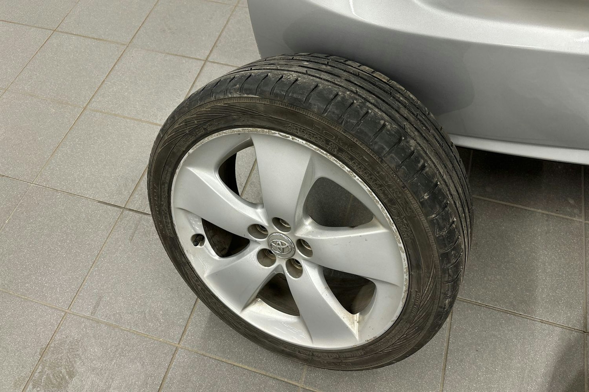 hopea Toyota Prius 2011 kuva 10.