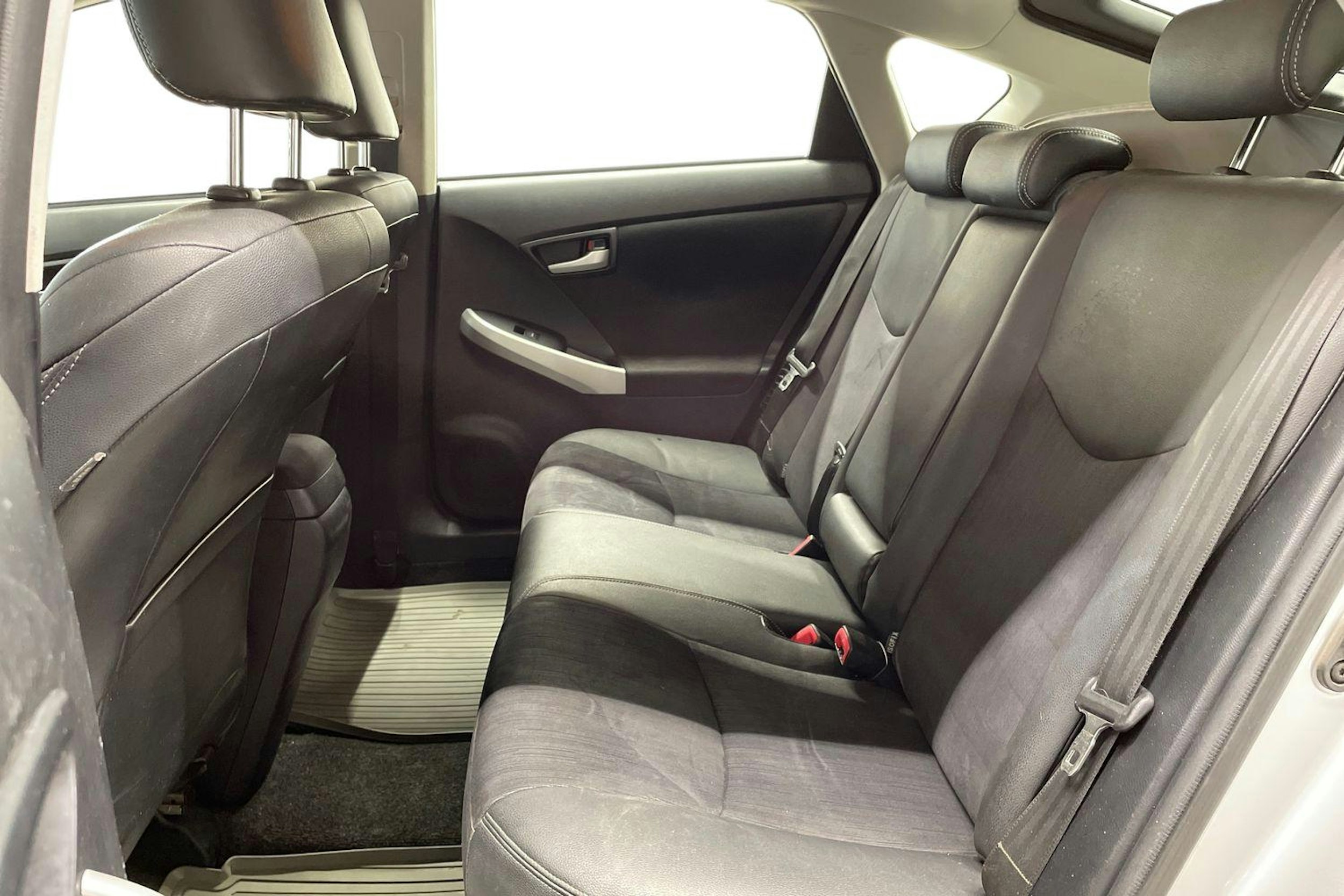 hopea Toyota Prius 2012 kuva 10.
