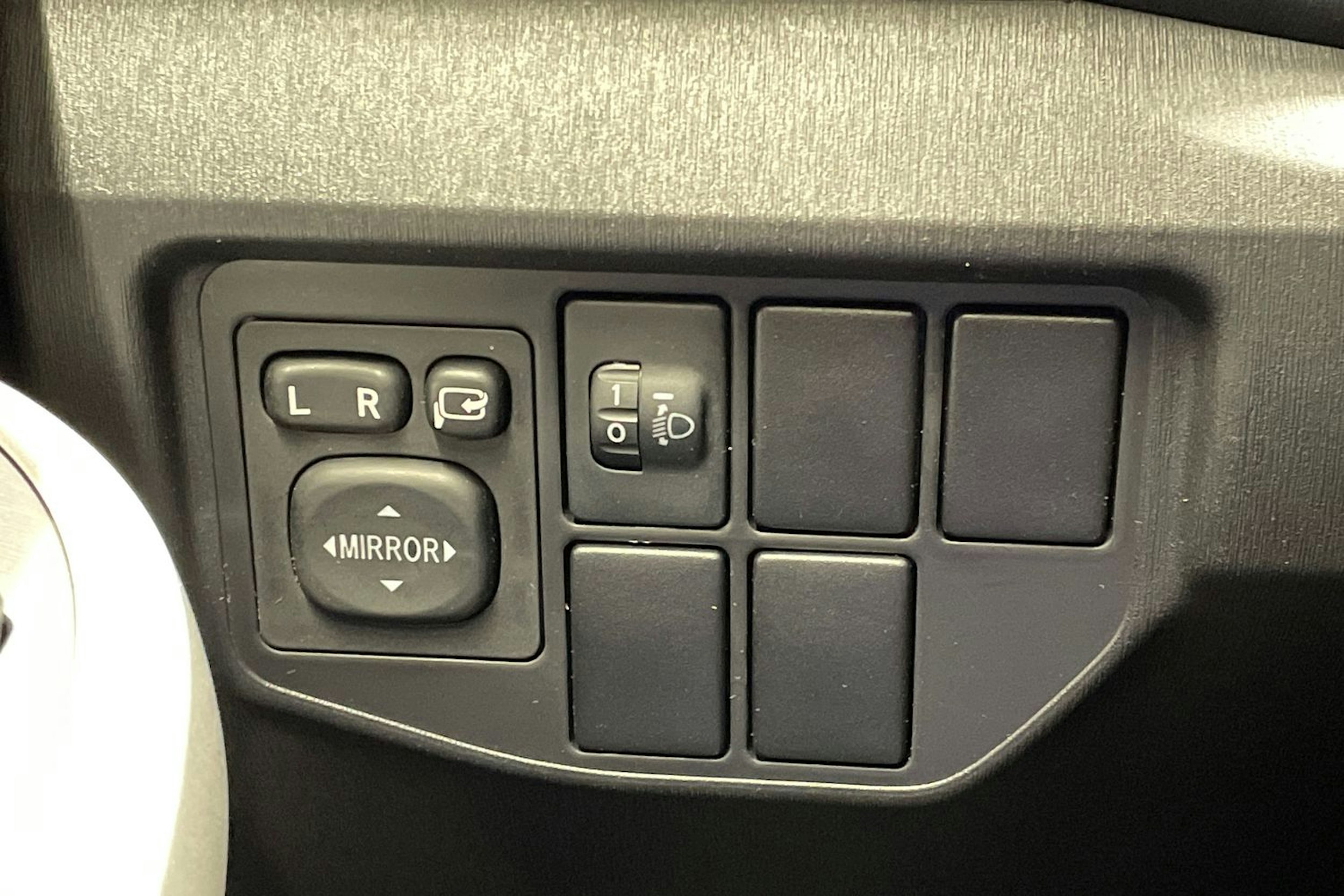 hopea Toyota Prius 2012 kuva 19.