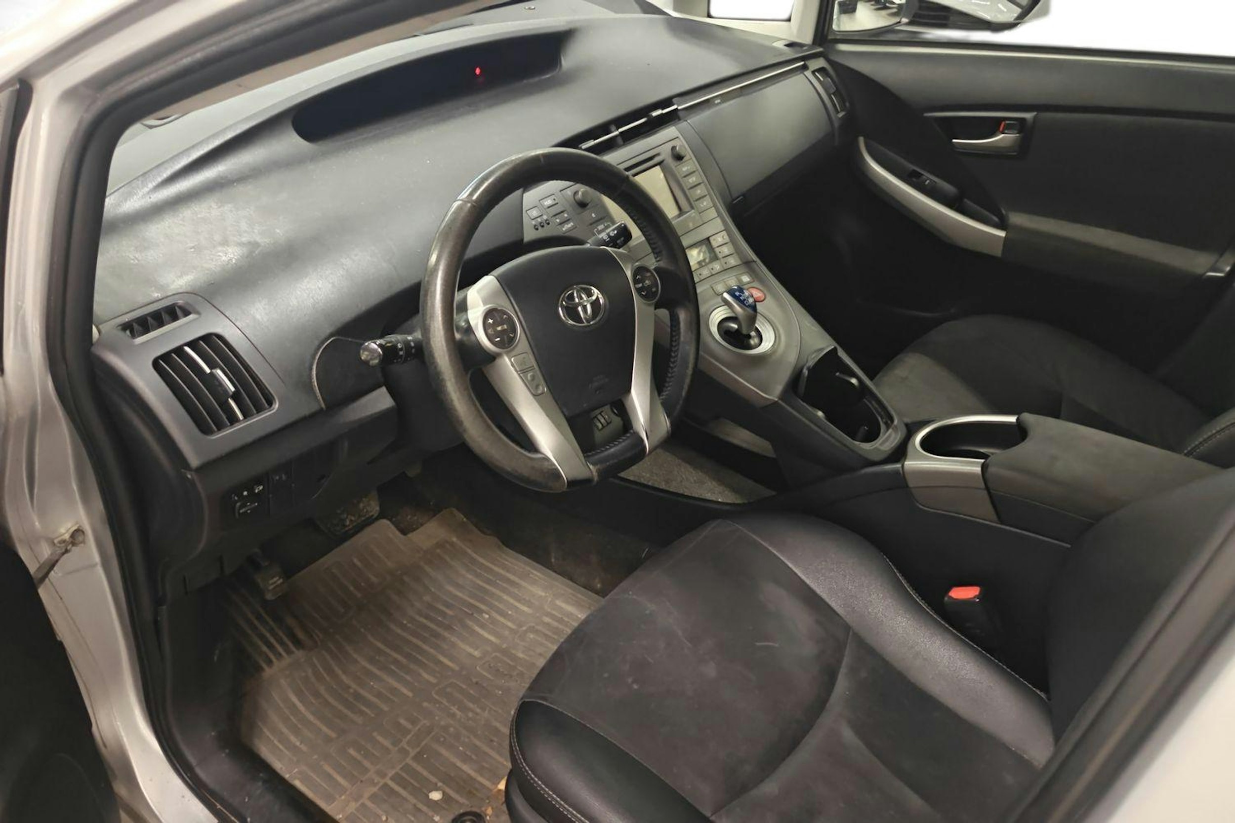 hopea Toyota Prius 2013 kuva 3.