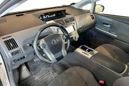 valkoinen Toyota Prius+ 2013 kuva 3.