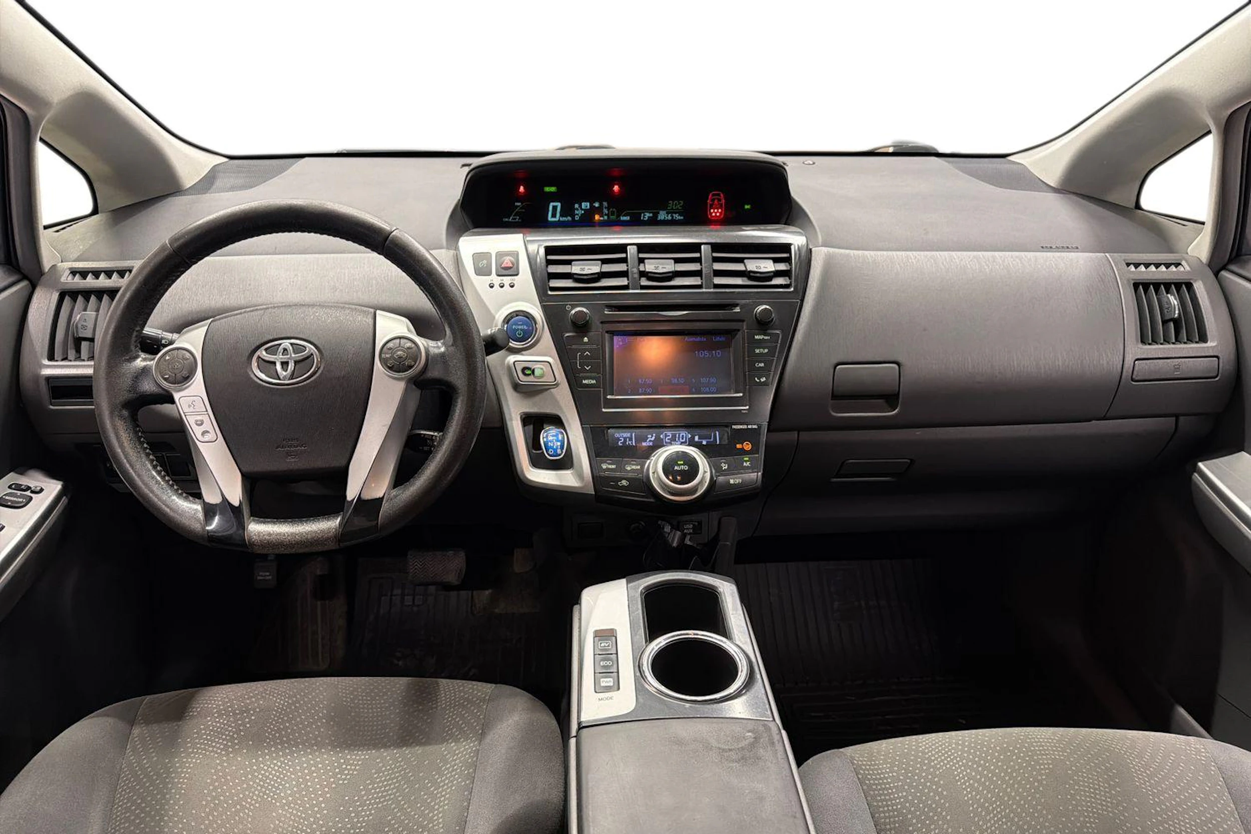 Harmaa Toyota Prius+ 2013 kuva 7.