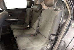 Harmaa Toyota Prius+ 2013 kuva 8.