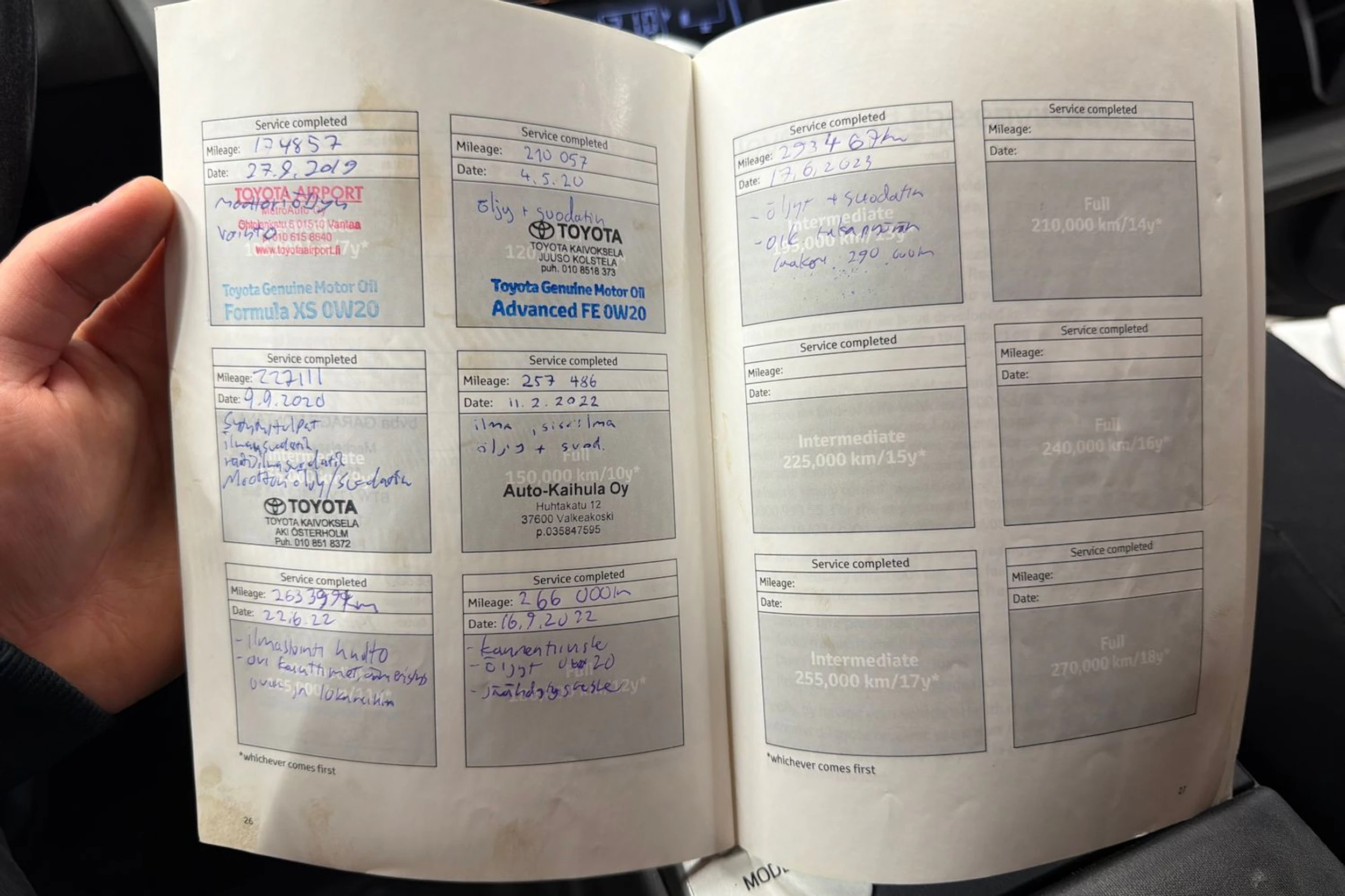 Harmaa Toyota Prius+ 2013 kuva 15.